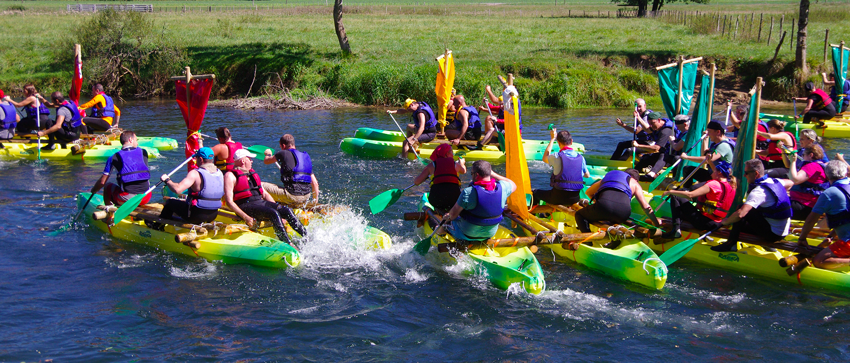 Construction de radeaux et course sur l’eau